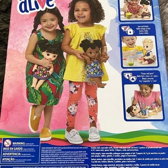 Baby Alive and accessories - Picture 3 of 4